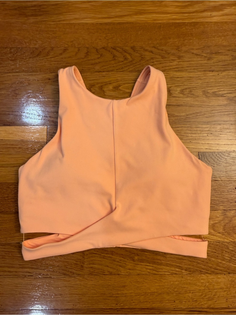 Athleta Conscious Cut Out Crop in Light Orange - Size Medium